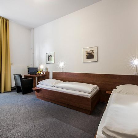 Готель Cjd Bonn Castell Номер фото