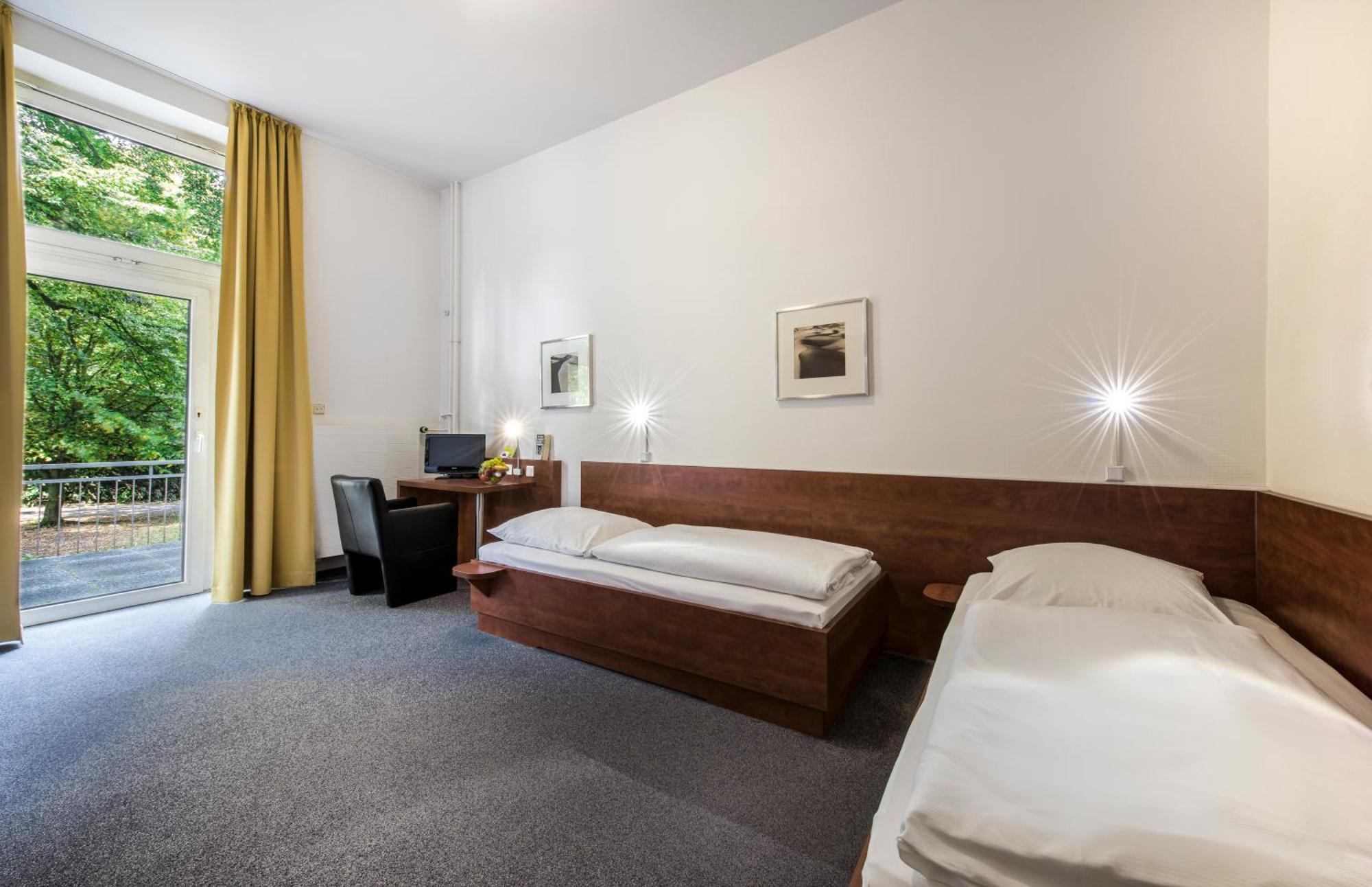 Готель Cjd Bonn Castell Номер фото